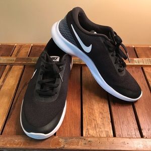 Nike Flex Experience RN 7 Sneakers